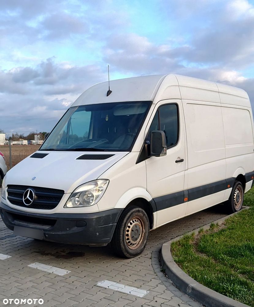 Mercedes-Benz SPRINTER 216 - 2
