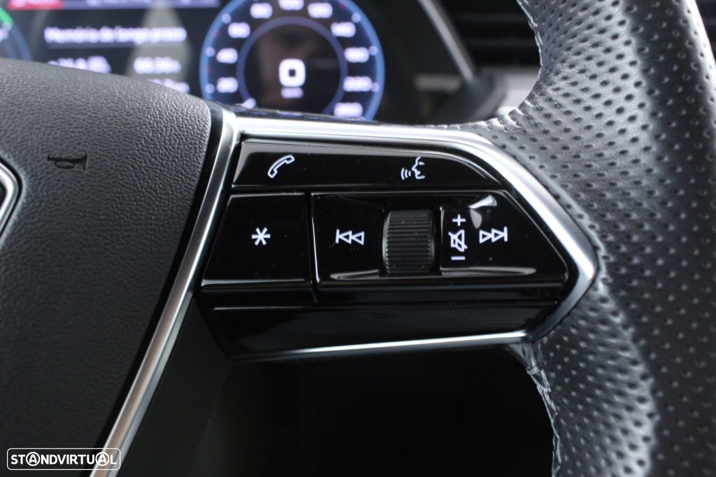 Audi e-tron Sportback 55 quattro S line - 25