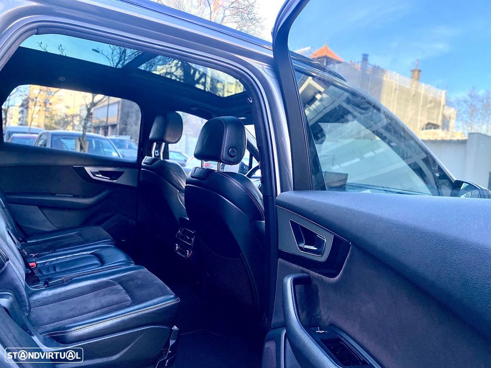 Audi Q7 3.0 TDI quattro S-line Tiptronic 7L - 33