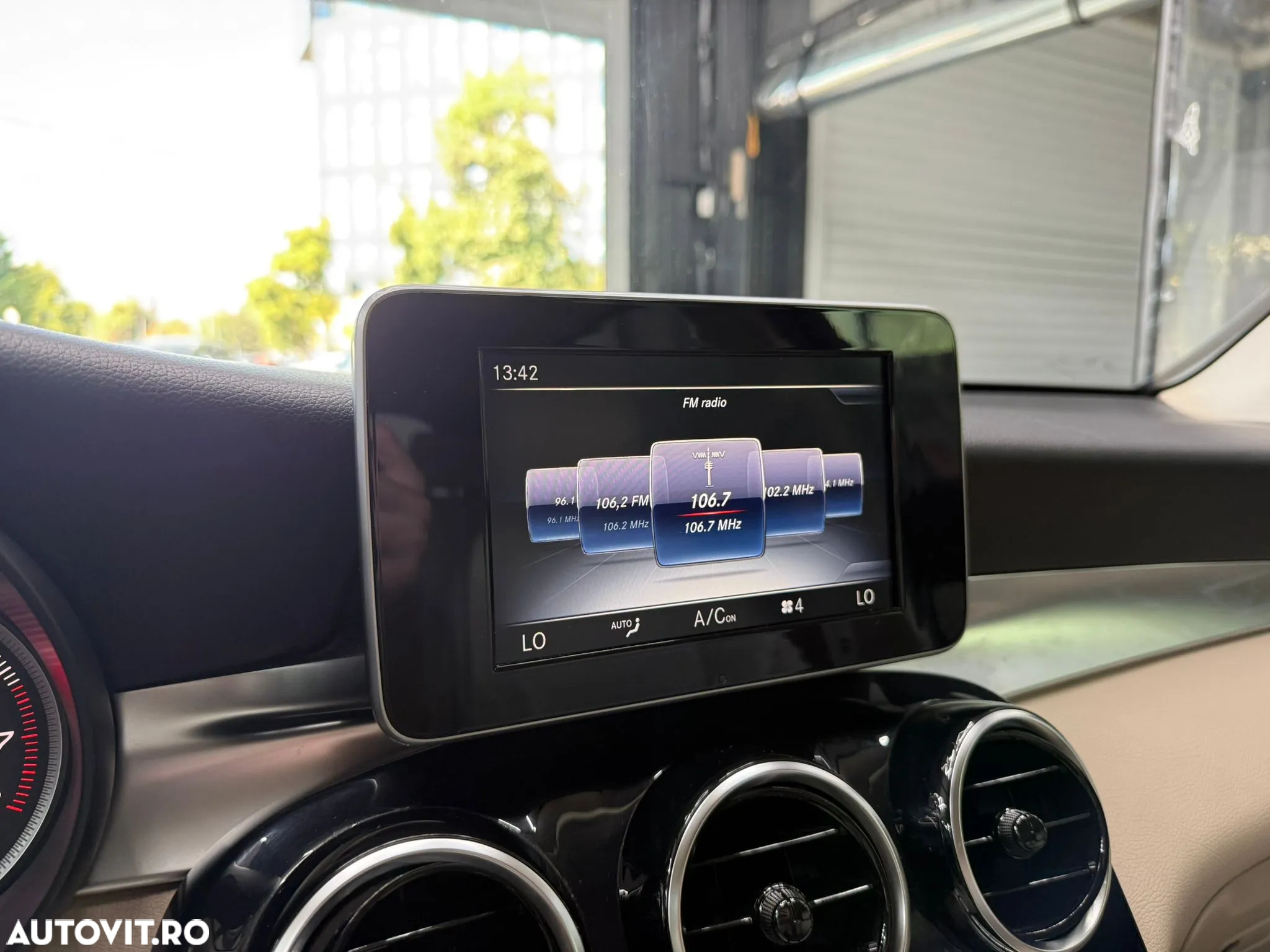 Mercedes-Benz GLC 250 4MATIC - 10