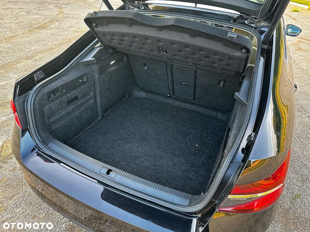 Skoda Superb 2.0 TDI SCR Style DSG - 26