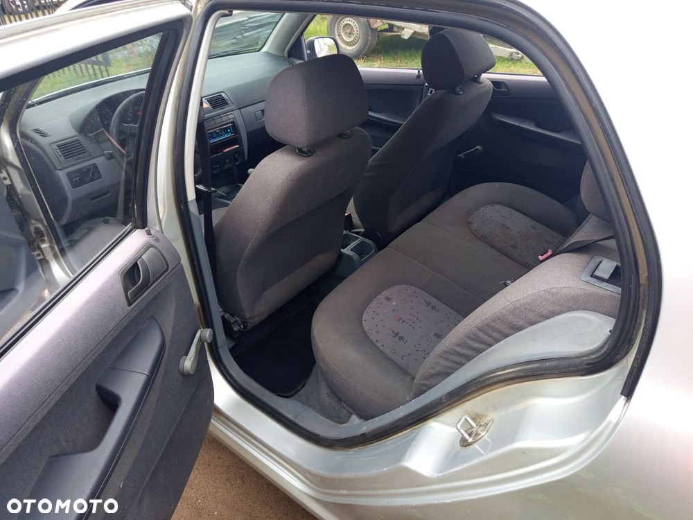 Skoda Fabia - 6