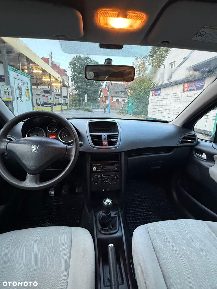 Peugeot 207 - 14