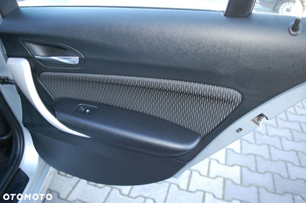BMW Seria 1 - 34