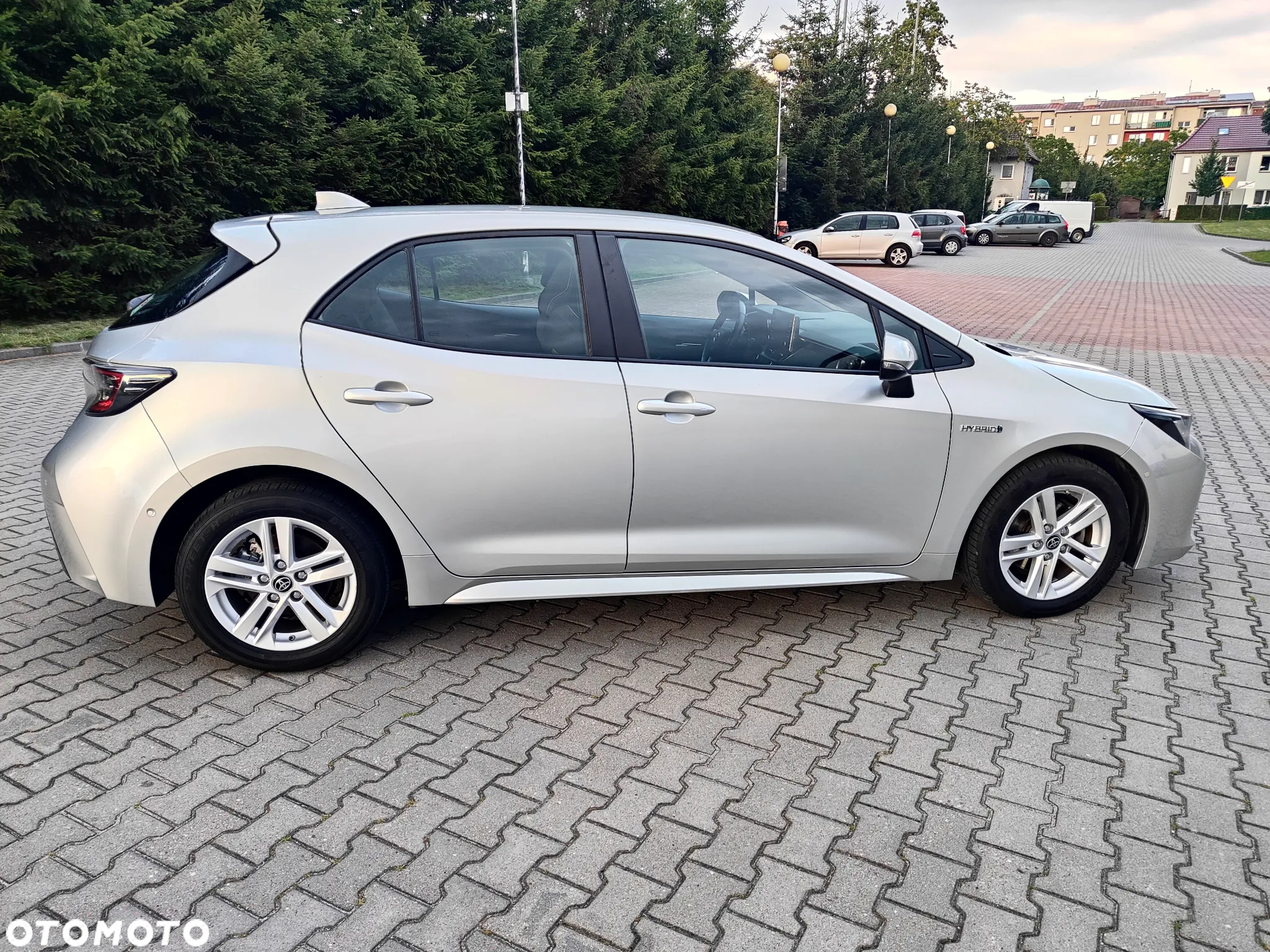 Toyota Corolla 1.8 Hybrid Executive - 6
