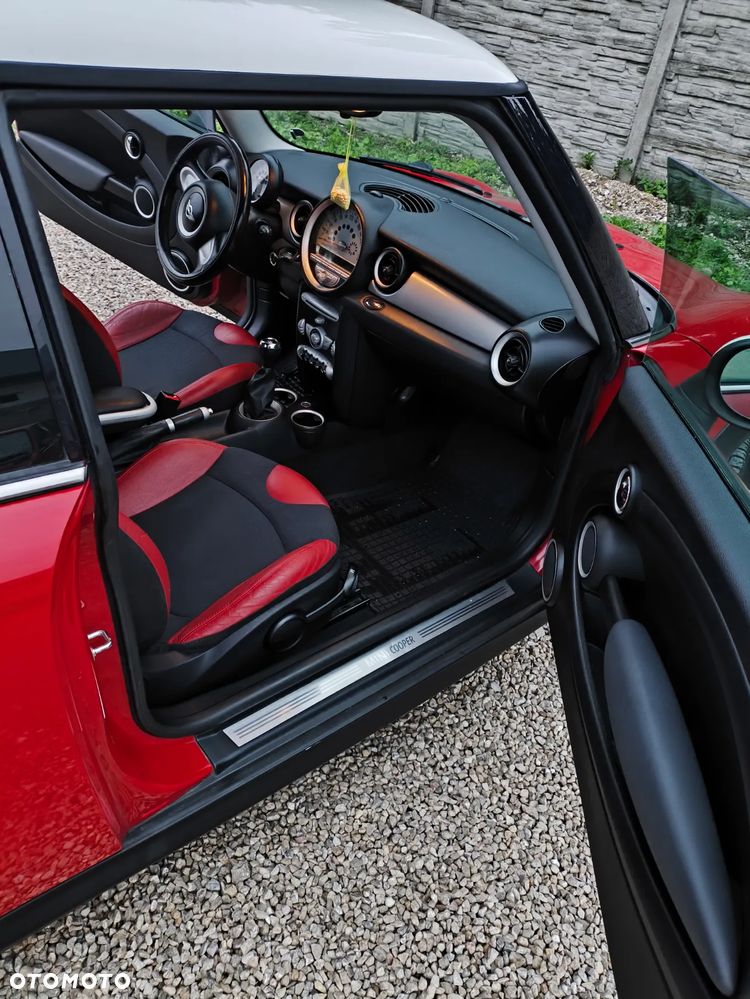 MINI Cooper Standard - 14