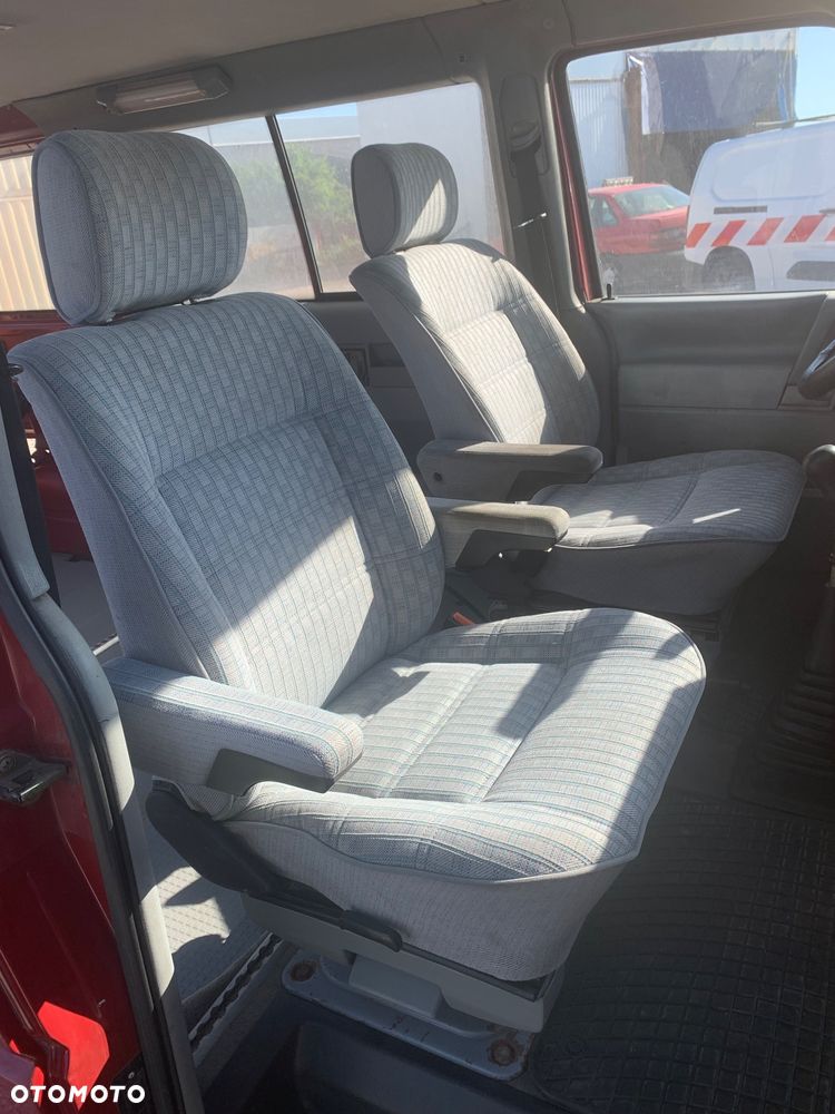 Volkswagen Multivan - 26