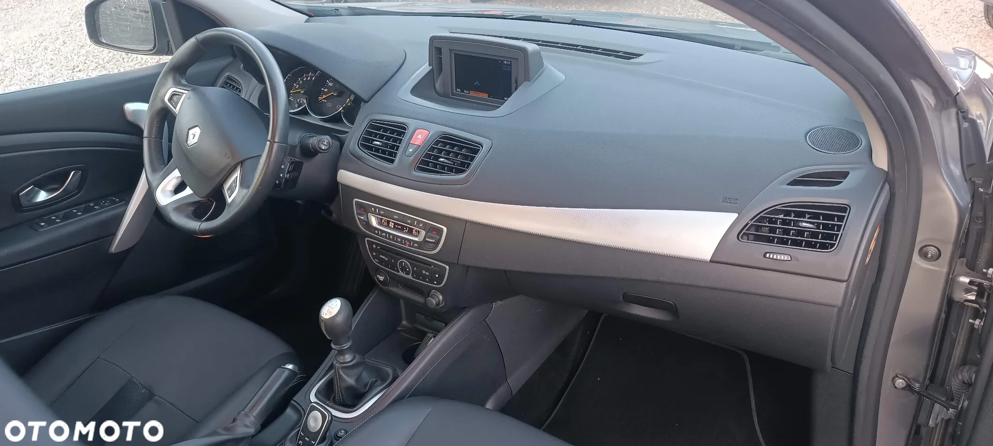 Renault Fluence 2.0 16V 140 Dynamique - 8