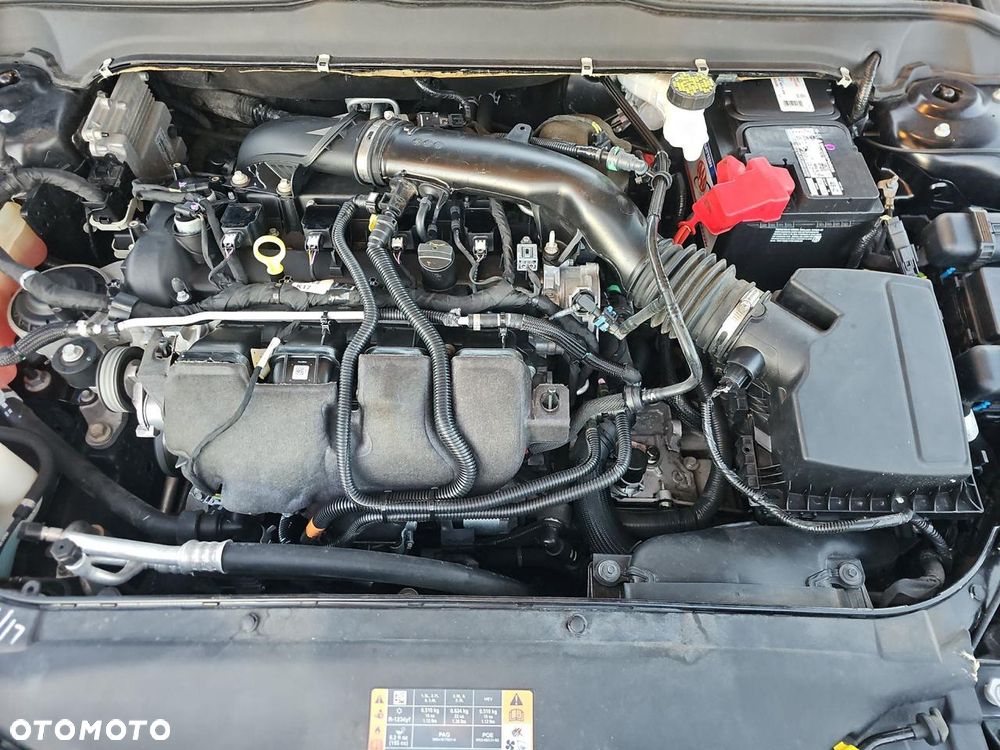 Ford Fusion - 16