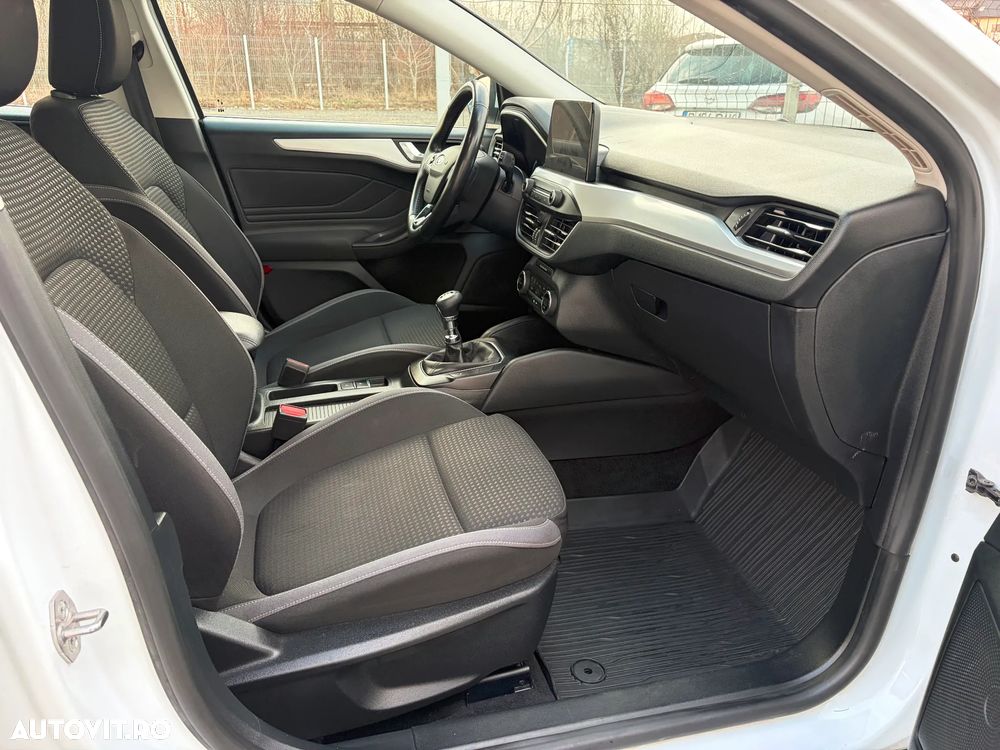 Ford Focus 1.0 EcoBoost Connected - 25