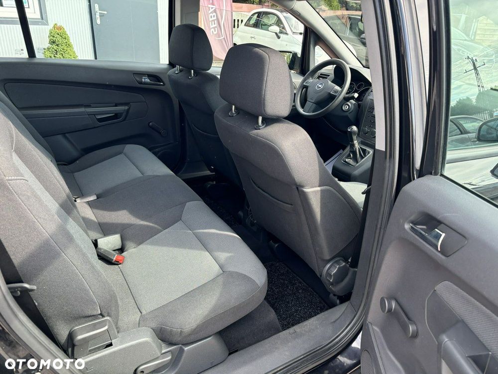 Opel Zafira - 18