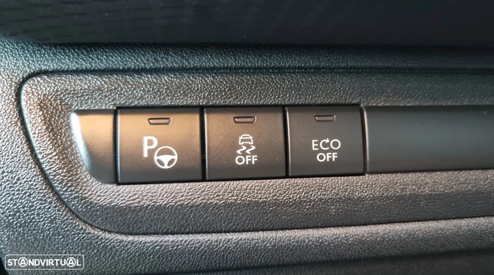 Peugeot 2008 1.2 PureTech Allure - 30