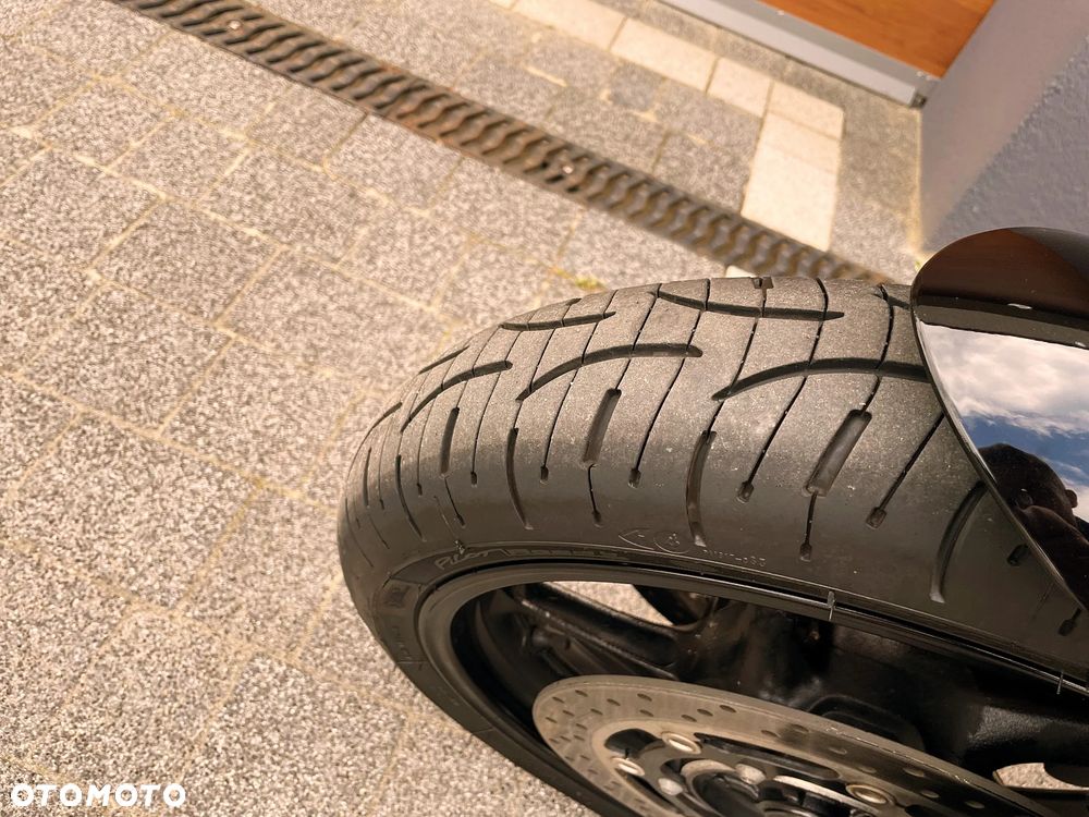 Yamaha FZ8 - 11