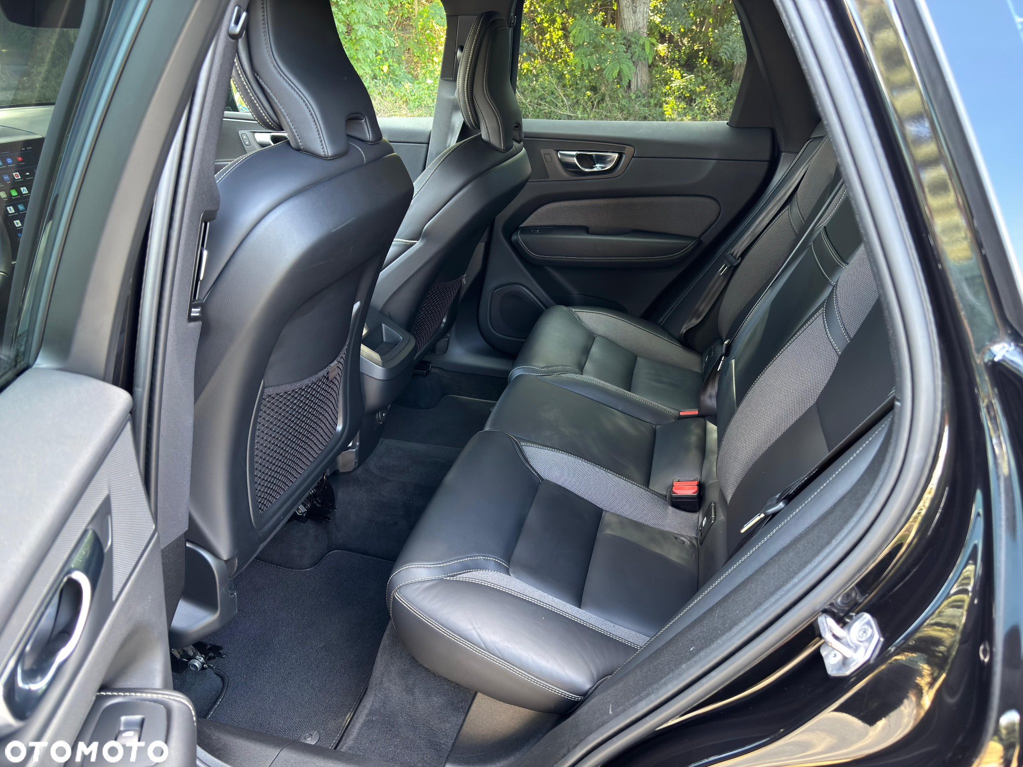Volvo XC 60 D4 AWD R-Design - 12