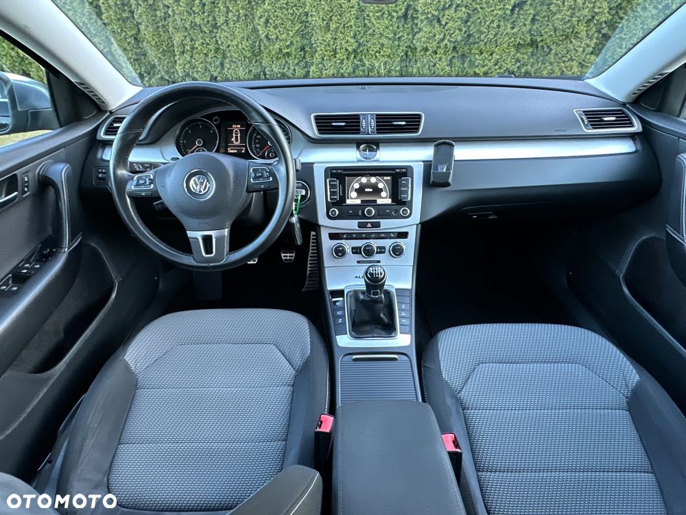 Volkswagen Passat 2.0 TDI DPF Highline - 30