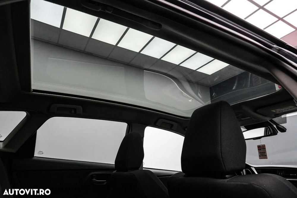 Toyota Auris 1.8 L VVT-i Sol + - 8