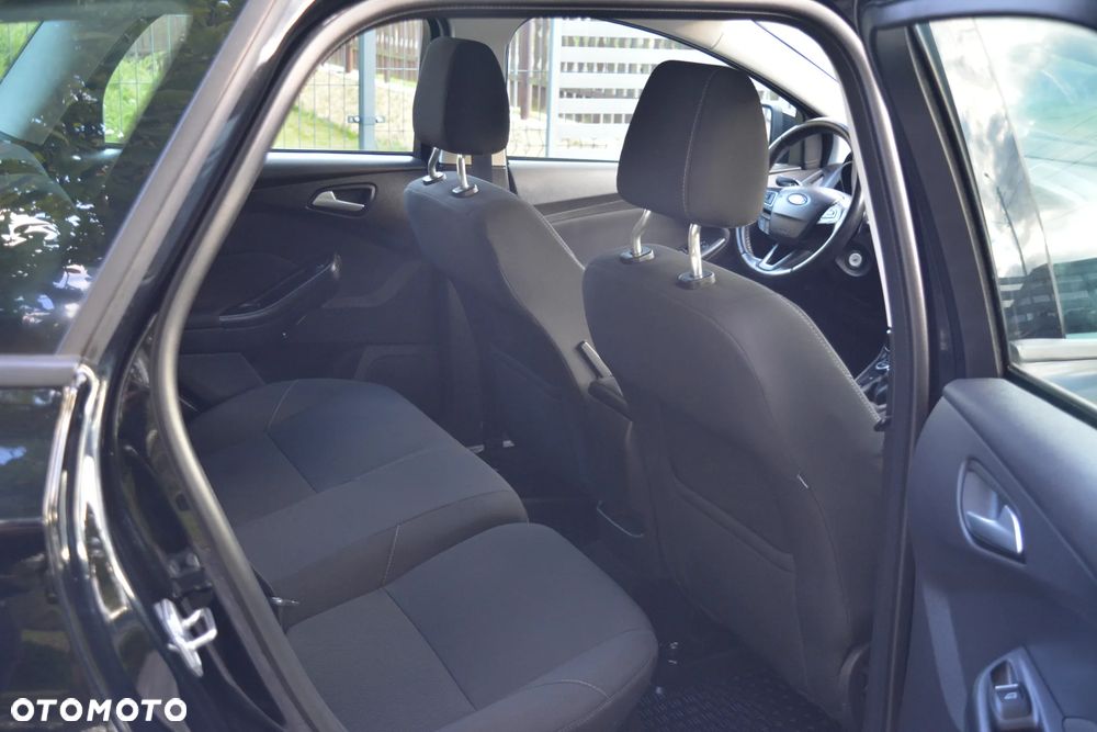 Ford Focus 1.0 EcoBoost Titanium - 12