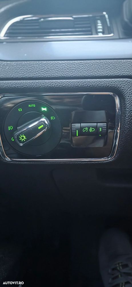 Skoda Superb 1.6 TDI FAMILY - 13