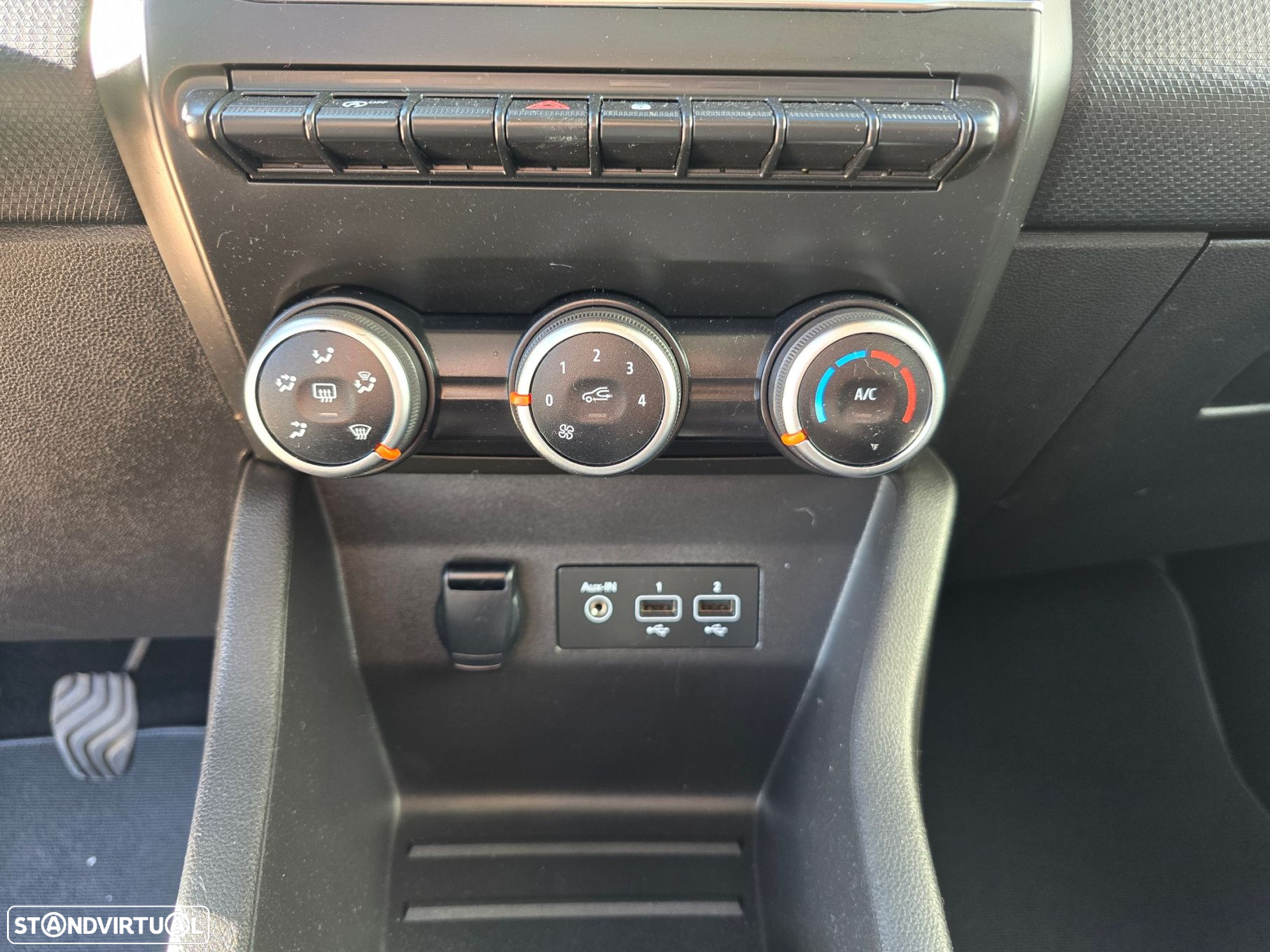 Renault Clio 1.0 SCe Zen - 28