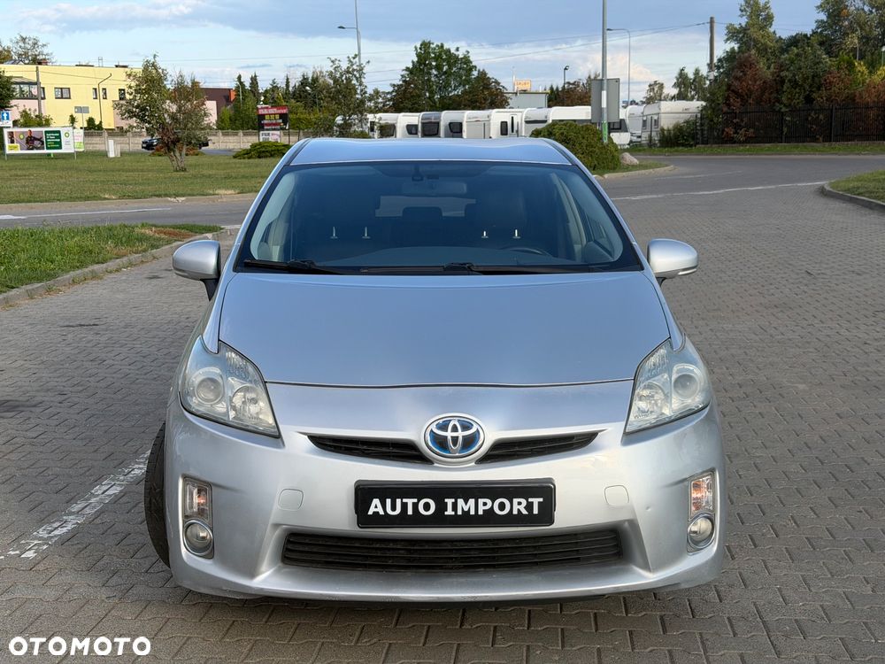 Toyota Prius 1.8 HSD Prestige - 4