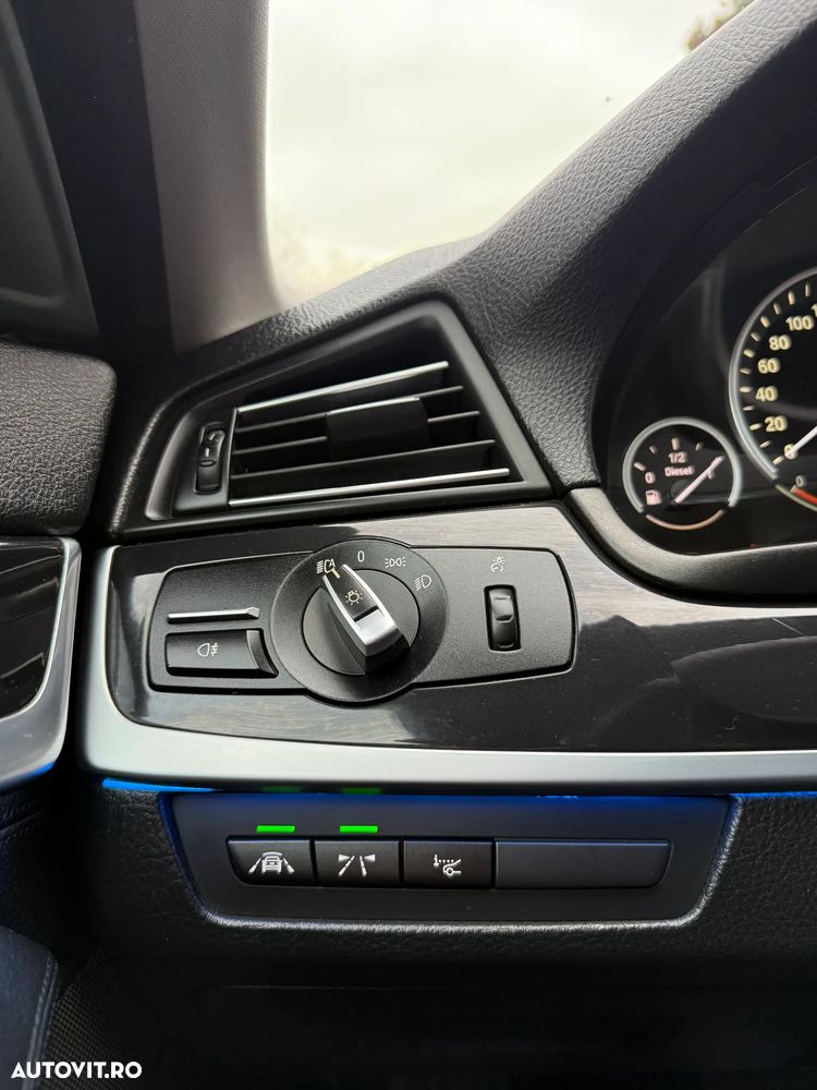 BMW Seria 5 530d xDrive AT - 9