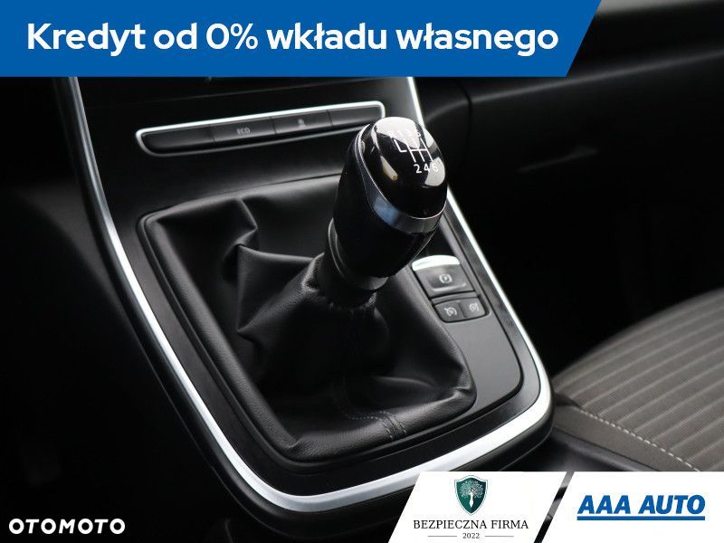 Renault Grand Scenic - 13