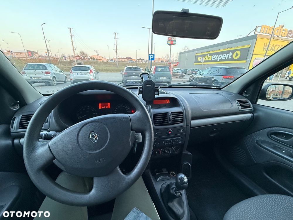 Renault Clio - 2