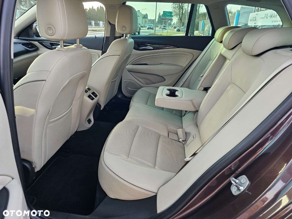 Opel Insignia - 19