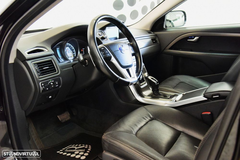 Volvo XC 70 2.0 D4 Momentum Geartronic - 15