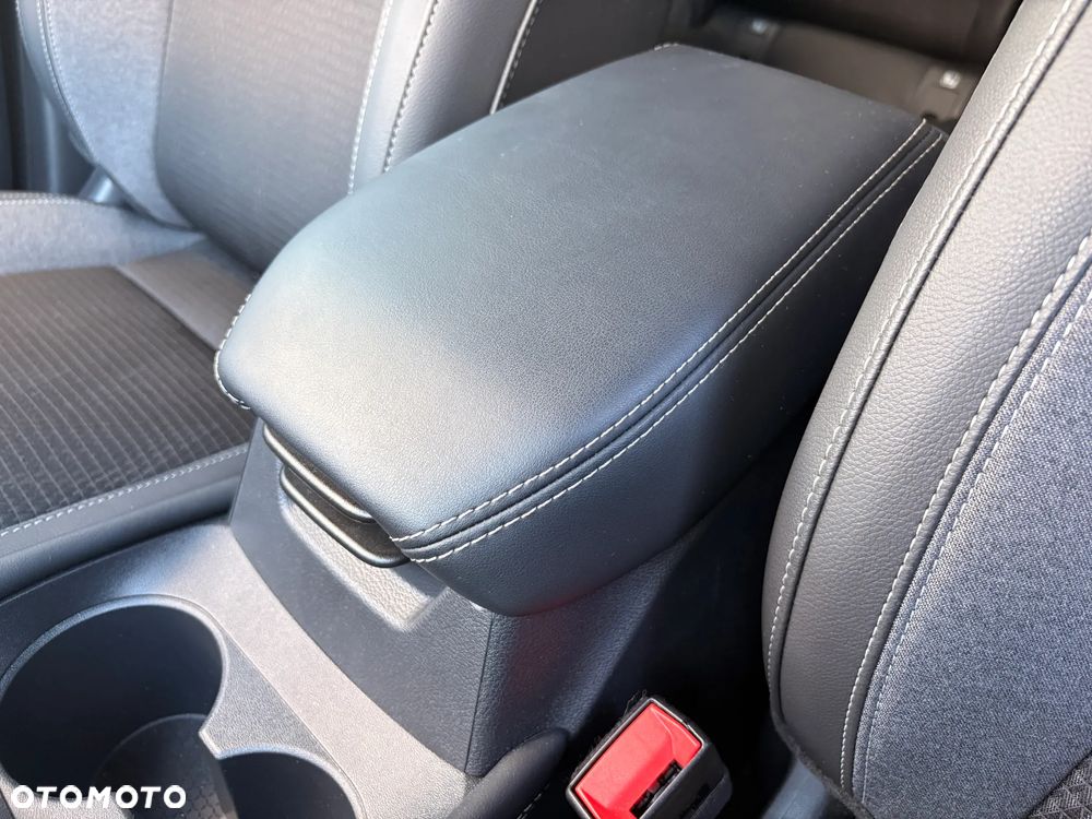 Nissan Qashqai 1.3 DIG-T mHEV N-Connecta Xtronic - 39