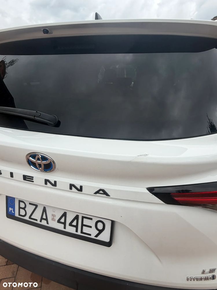 Toyota Sienna - 11