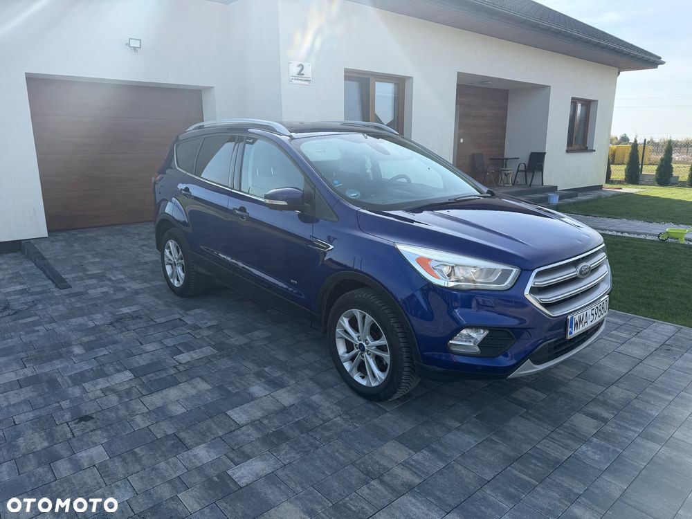 Ford Kuga 2.0 TDCi 4x4 Titanium - 4