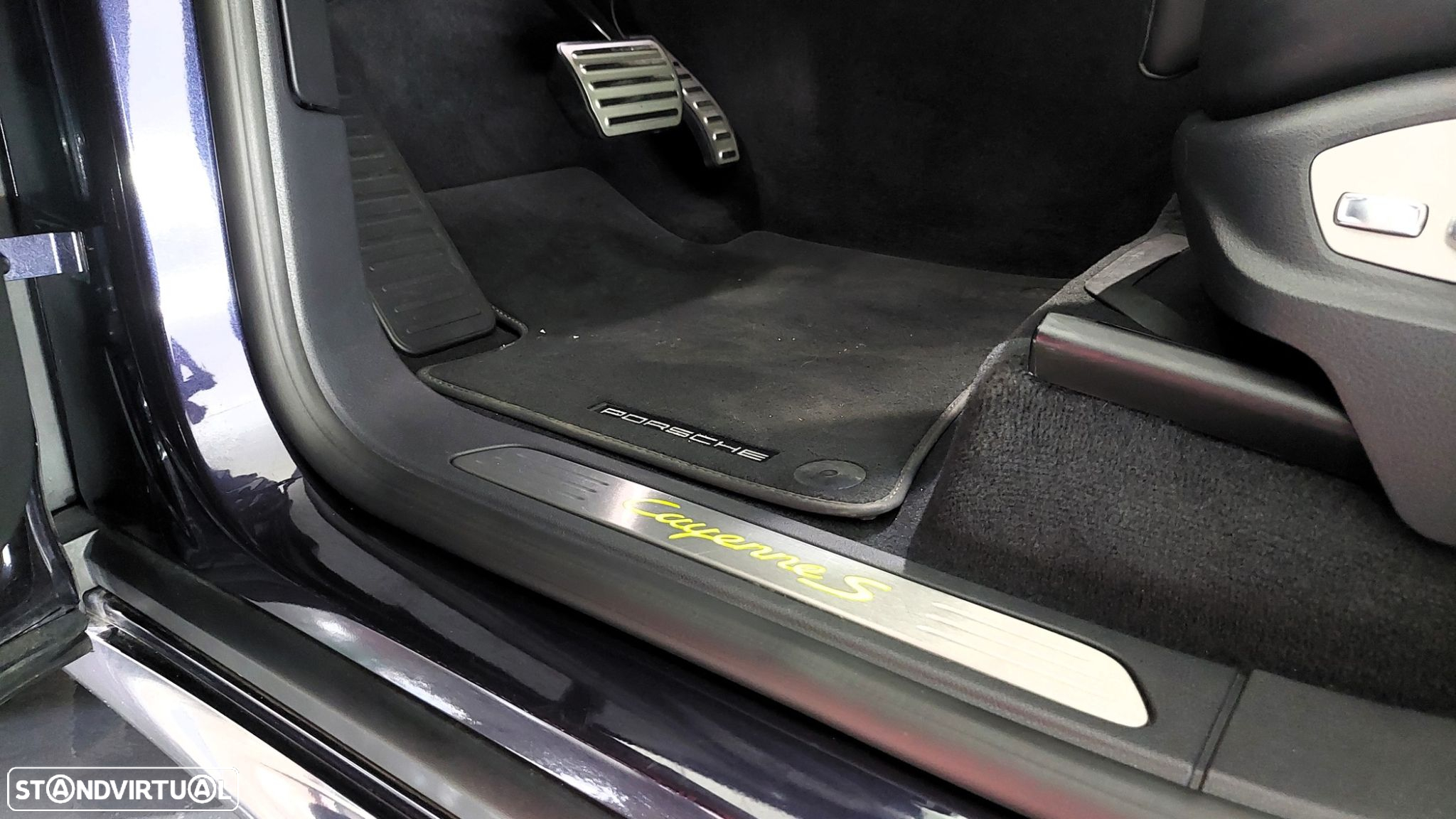 Porsche Cayenne - 14