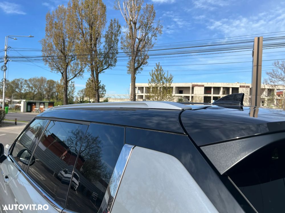 Mitsubishi Outlander 2.4 L 4X4 PHEV Instyle Ultimate - 13