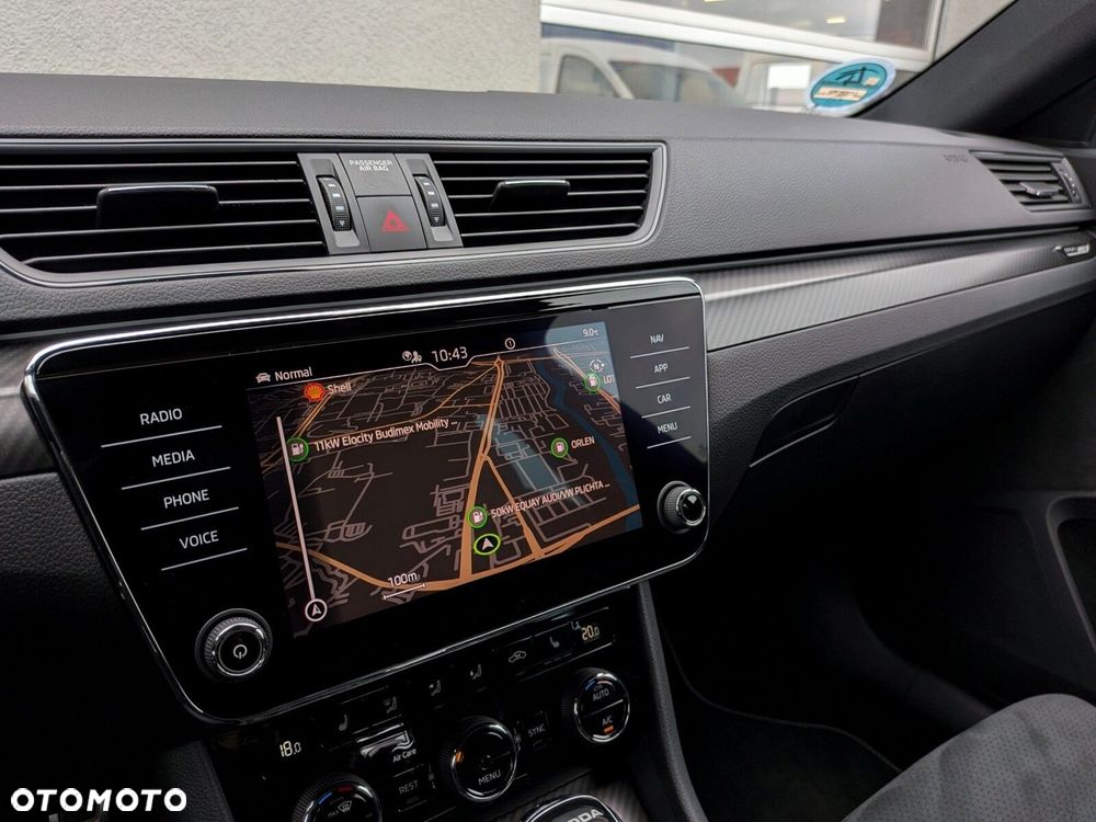 Skoda Superb 2.0 TDI SCR Sportline DSG - 29