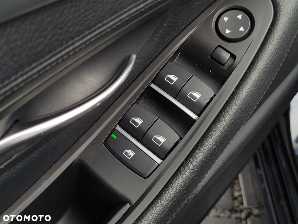 BMW Seria 5 525d - 14