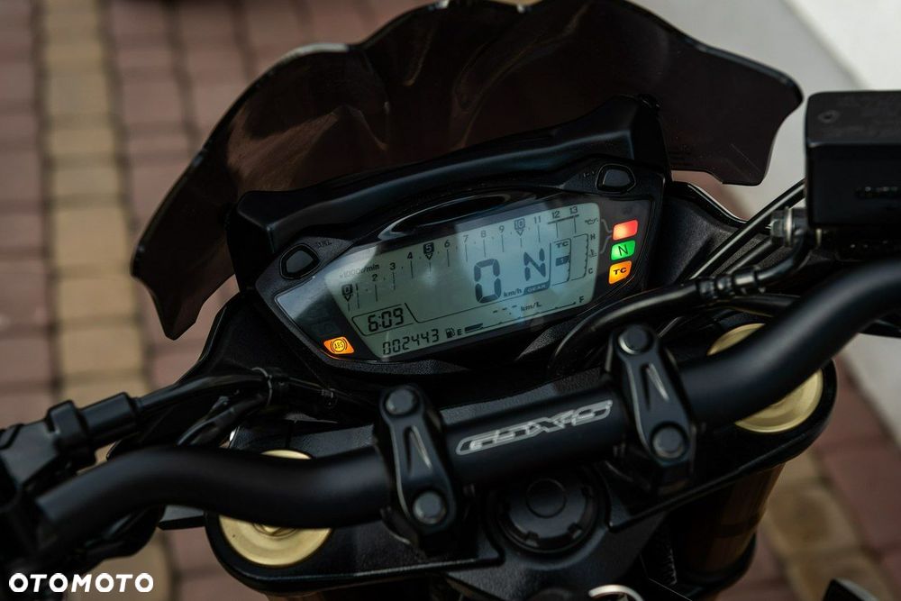 Suzuki GSX - 8