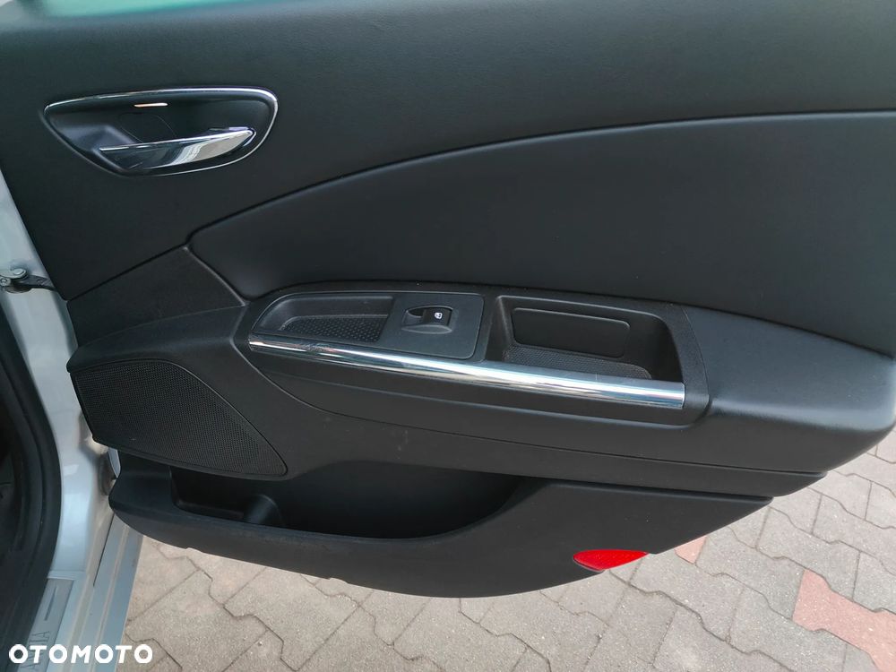 Lancia Delta 1.6 MJ Silver - 22