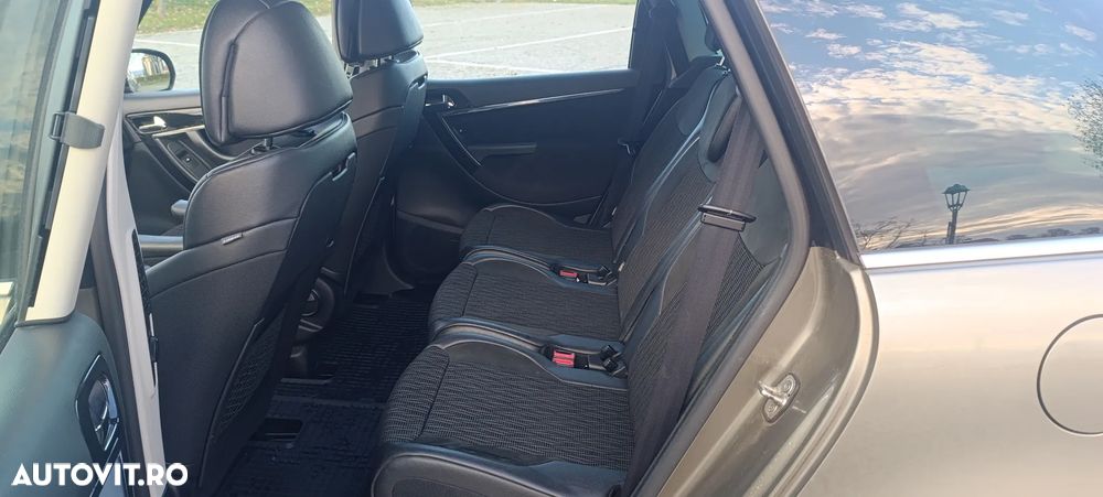 Citroën C4 Picasso 2.0 HDi FAP Exclusive - 13