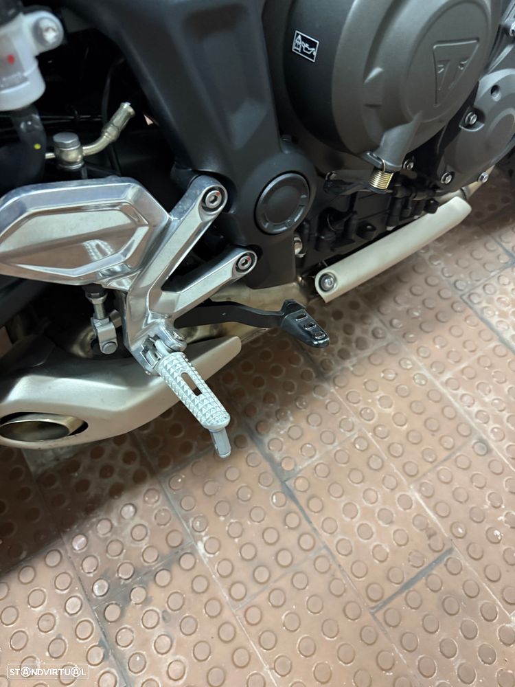Triumph Trident Trident 660 - 15
