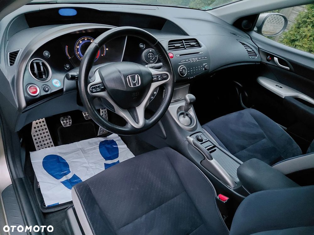 Honda Civic 1.8i-VTEC Sport - 12