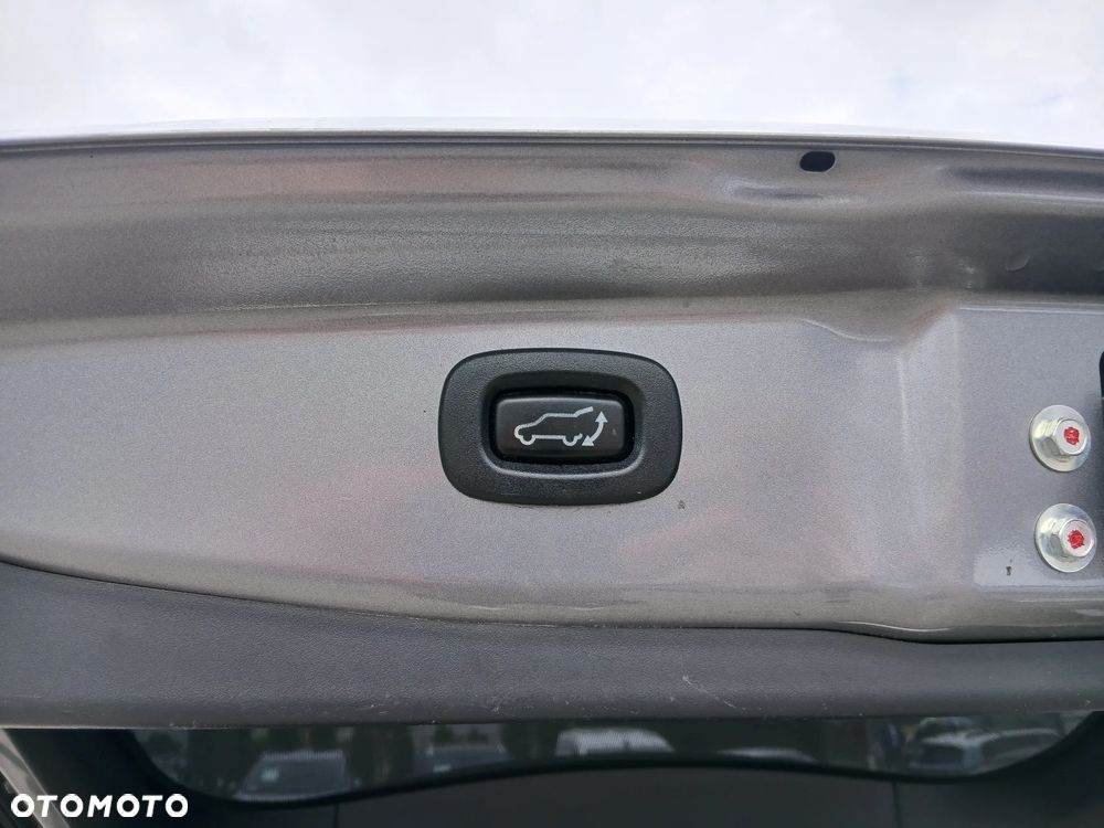 Mitsubishi Outlander 2.0 Instyle + 4WD CVT - 9