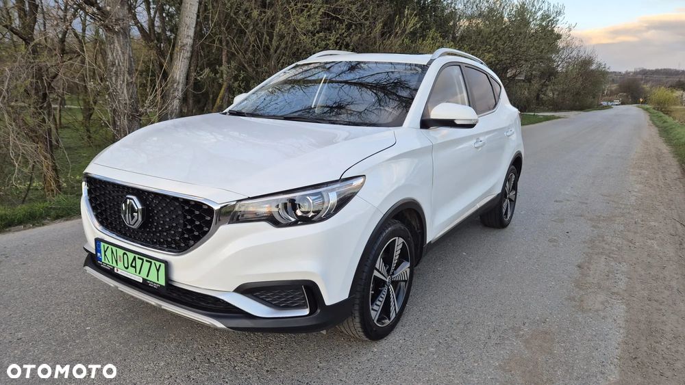 MG ZS - 1
