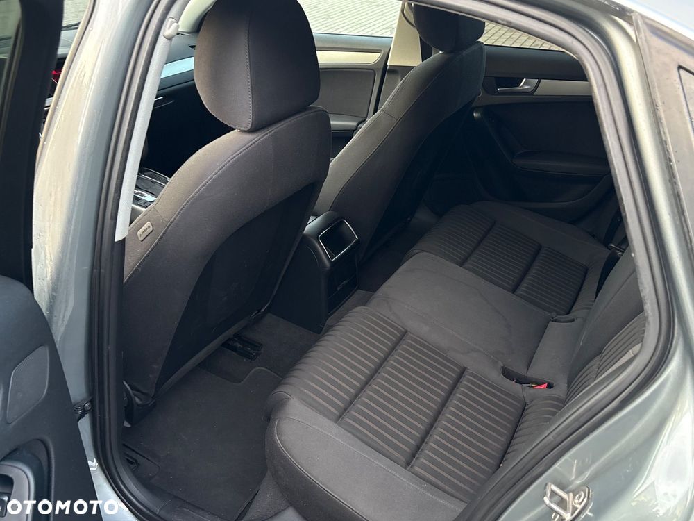 Audi A4 Limousine 2.0 TDI Limited Edition Multitr - 7
