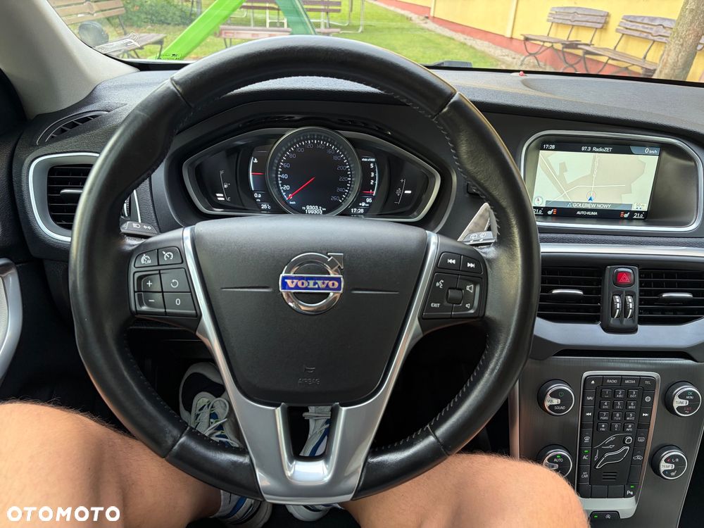 Volvo V40 D3 Momentum - 30