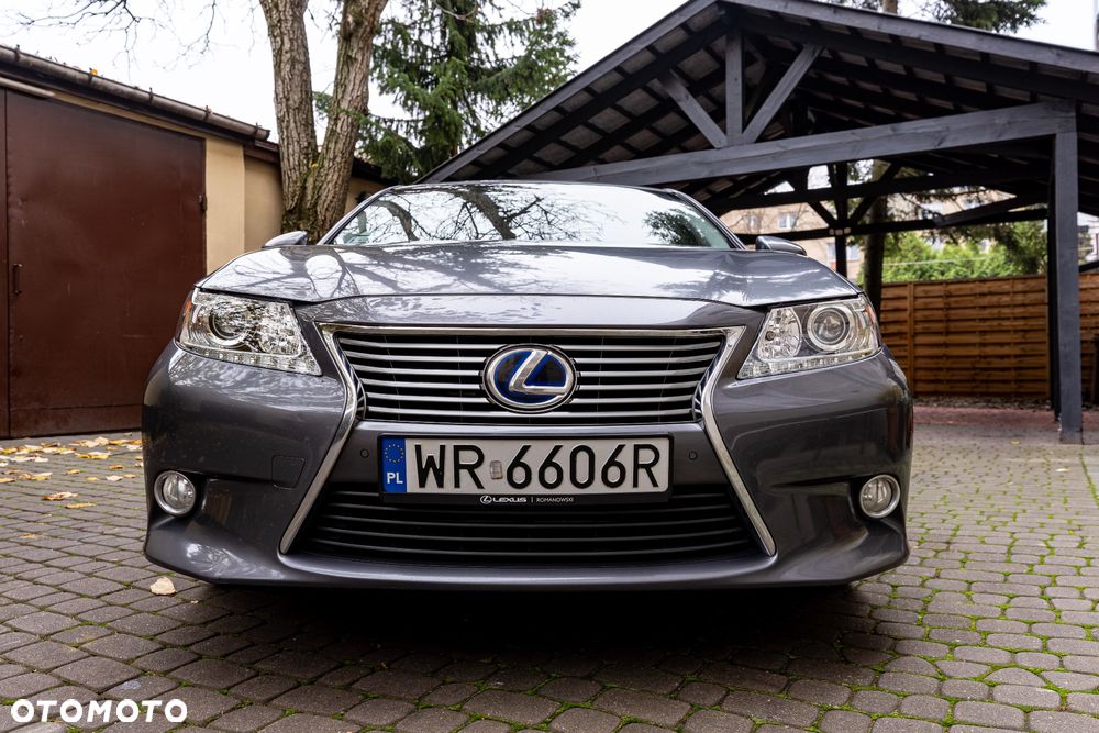 Lexus ES - 4