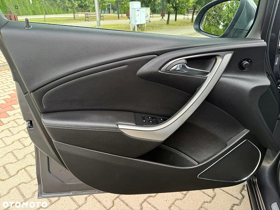 Opel Astra 1.4 Turbo Cosmo - 22