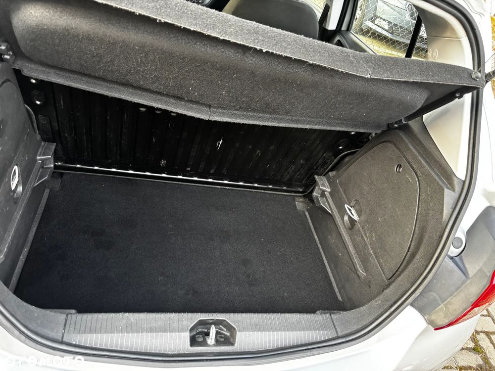 Opel Corsa 1.4 Enjoy - 3