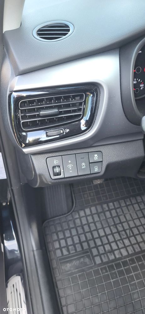 Kia Stonic 1.2 L Business Line - 27