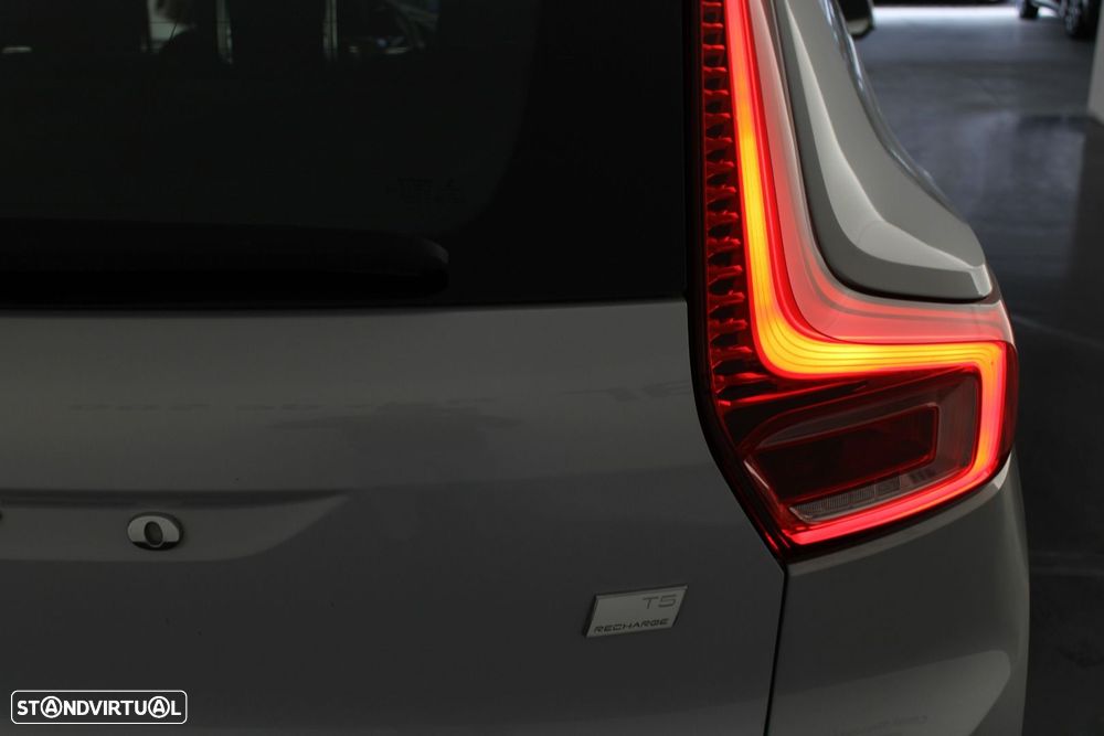 Volvo XC 40 1.5 T5 PHEV Inscription - 36
